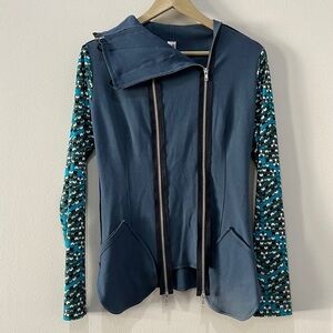 Sohung Designs Double Zip Unique Patterned Sleeve Jacket in size S